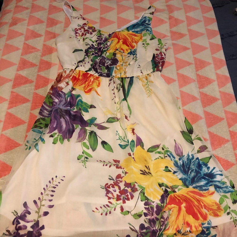 Beautiful floral pattern dress by Old Navy